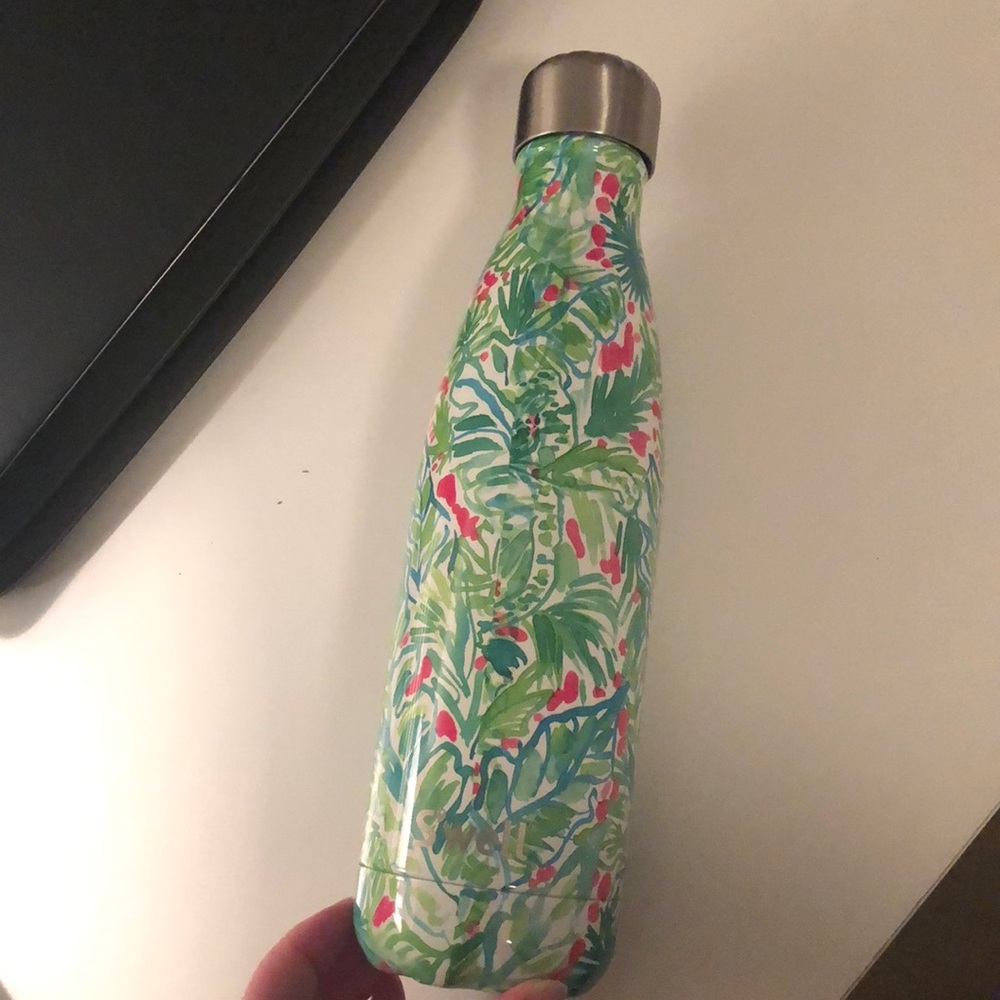 Lilly Pulitzer x swell bottle